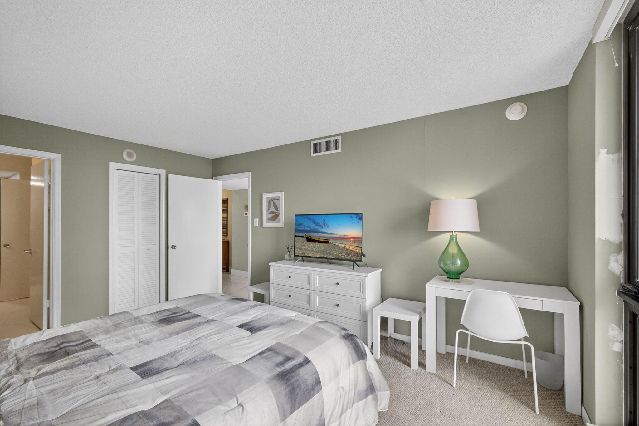 EASTPOINTE CONDO - Residential