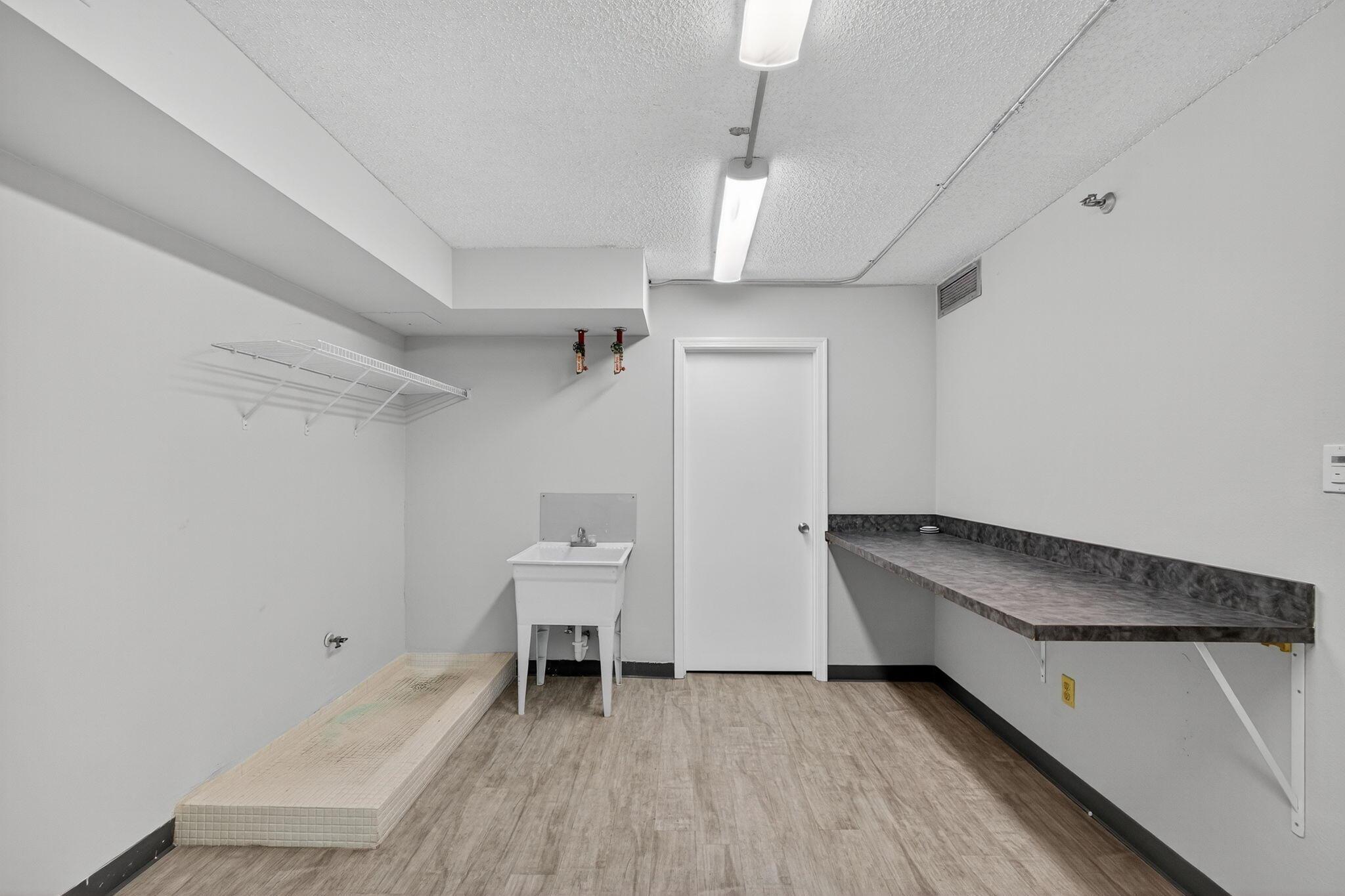 EASTPOINTE CONDO - Residential