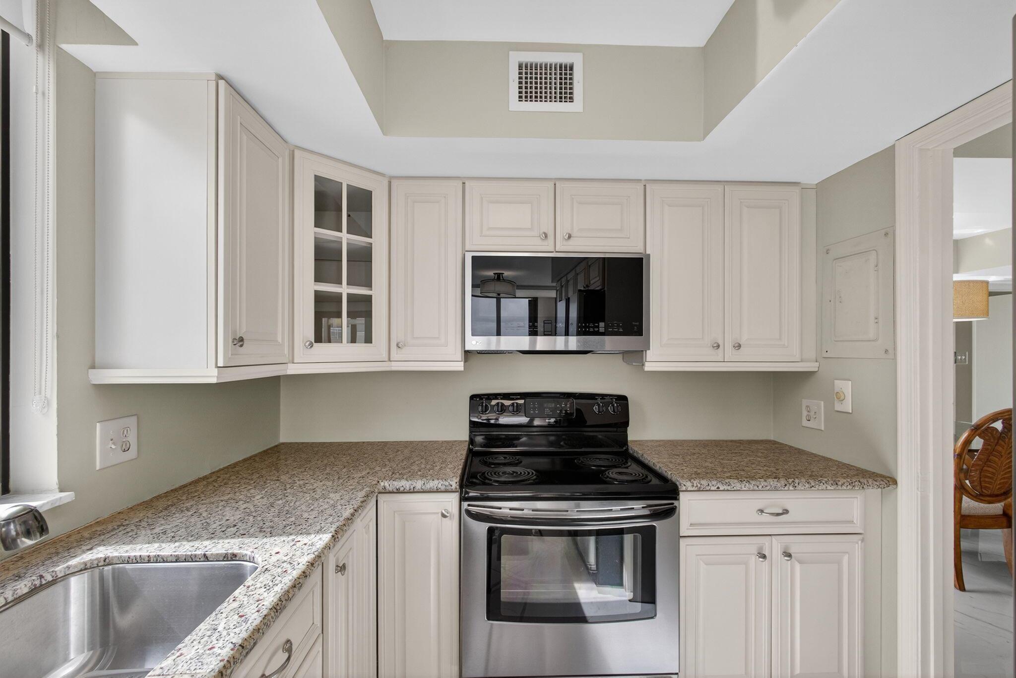 EASTPOINTE CONDO - Residential