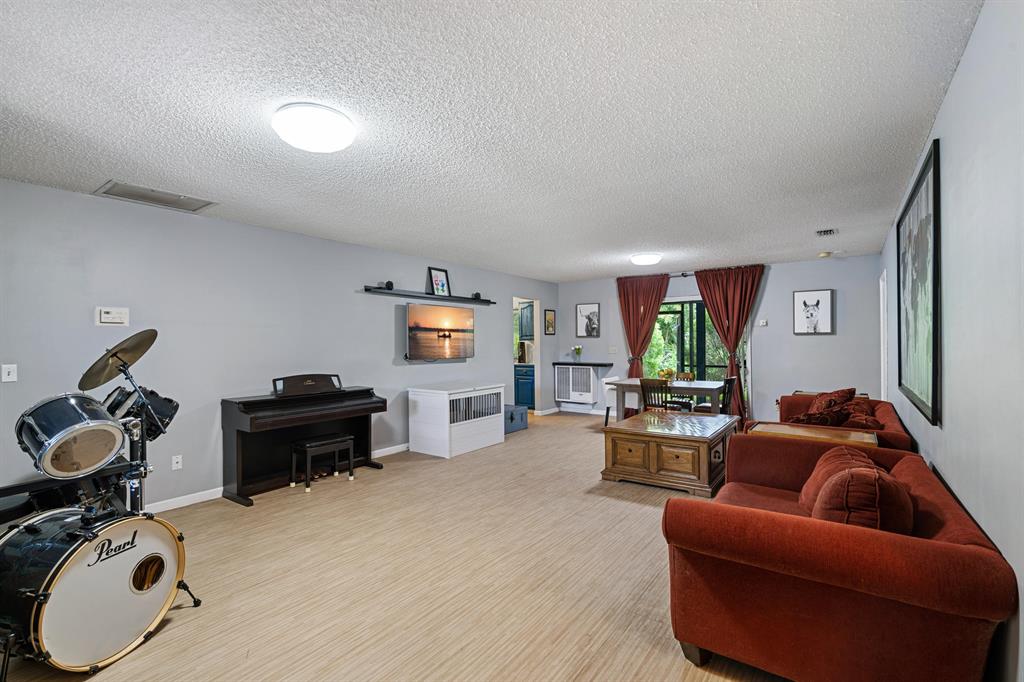 Eastview Manor - Residential