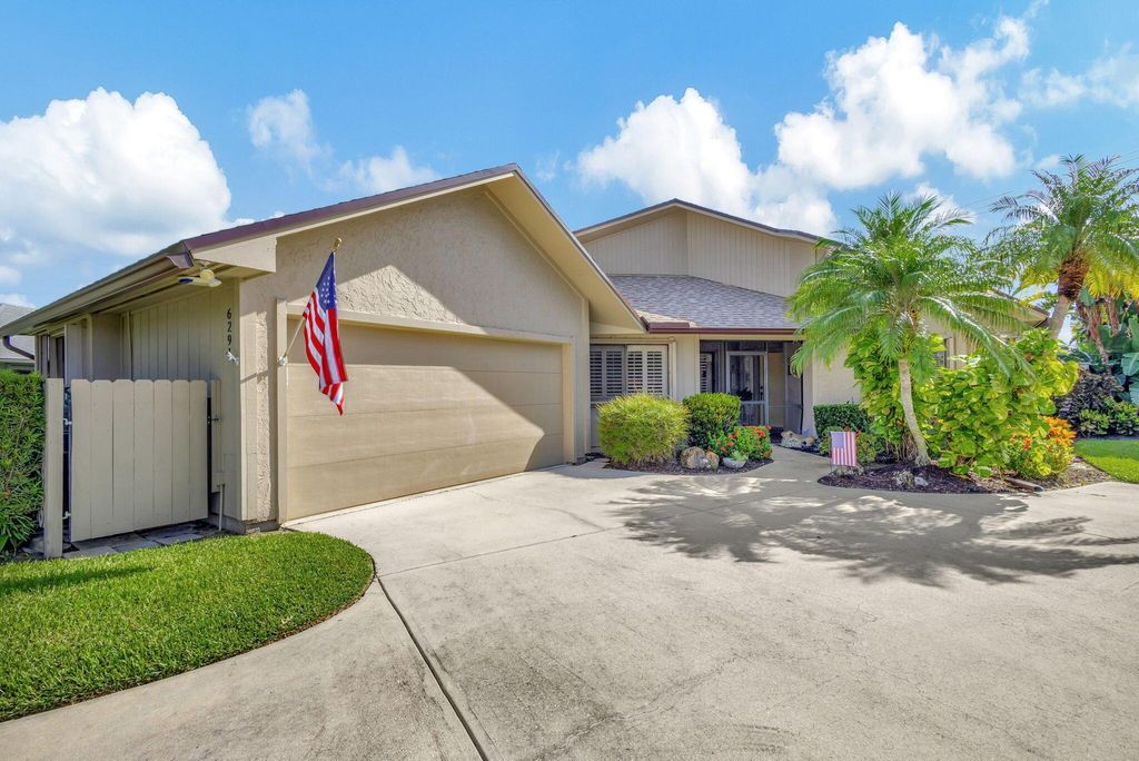 Photo of 6291 SE Ames Way, Hobe Sound, FL 33455 (MLS # R11020671)