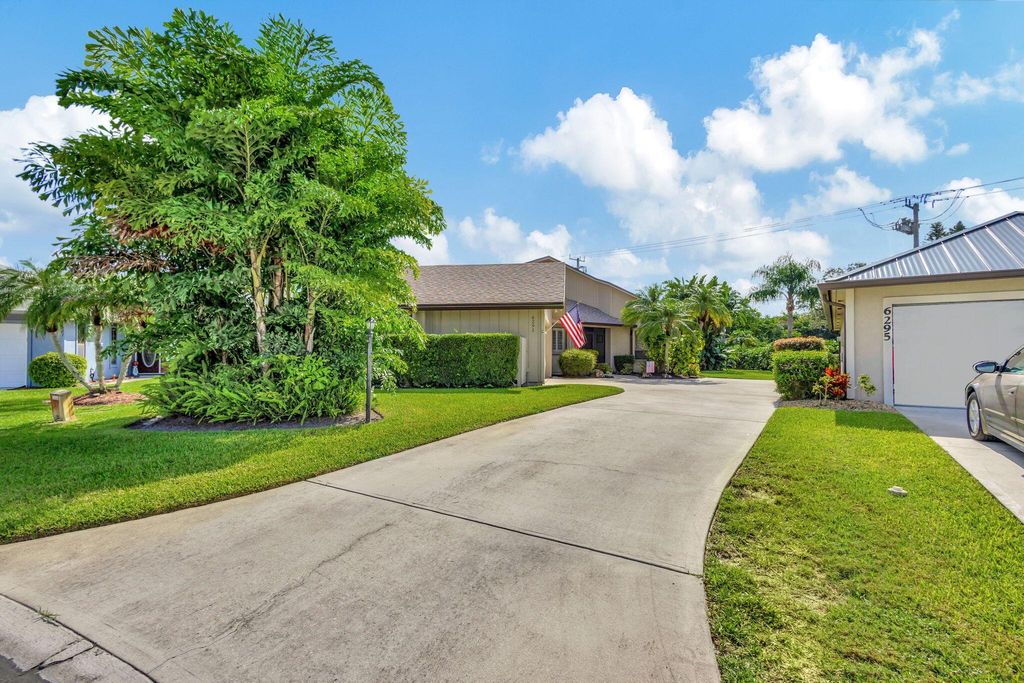 Photo of 6291 SE Ames Way, Hobe Sound, FL 33455 (MLS # R11020671)
