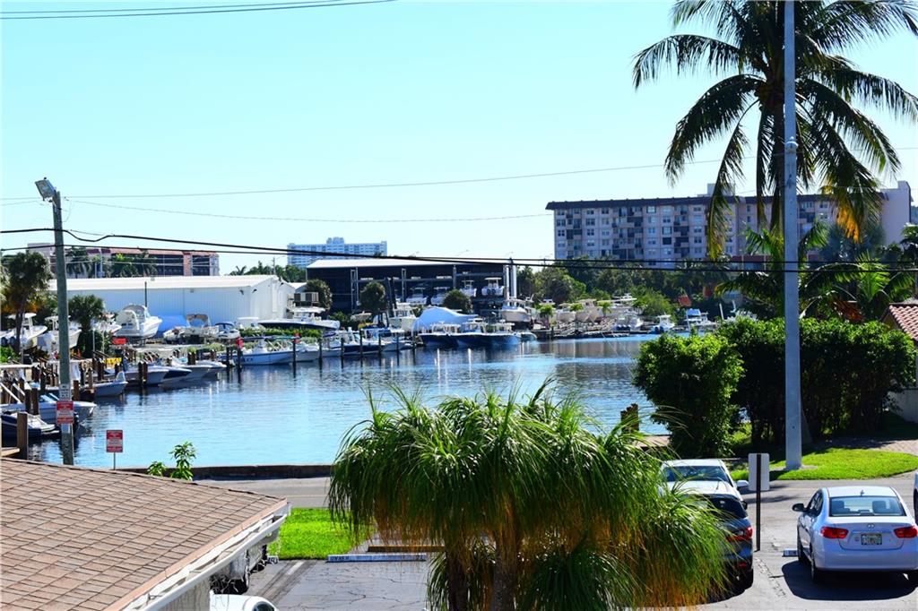 NORTH HAMPTON COURT - Residential