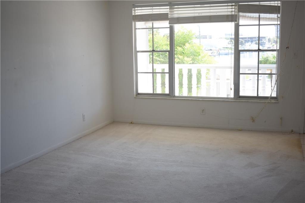 NORTH HAMPTON COURT - Residential