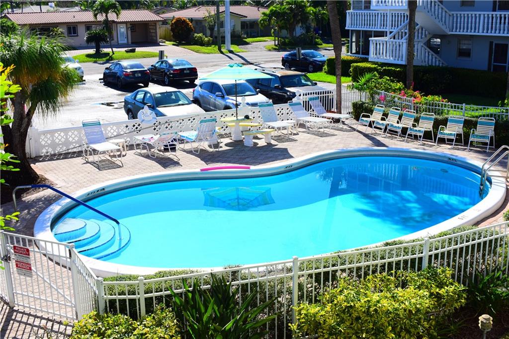 NORTH HAMPTON COURT - Residential