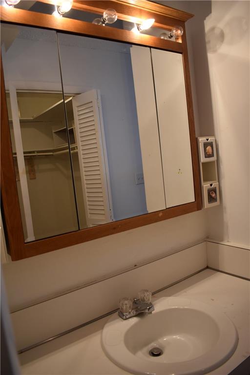 NORTH HAMPTON COURT - Residential