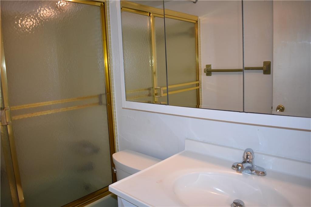 NORTH HAMPTON COURT - Residential