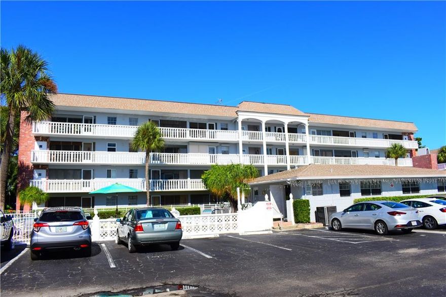 2 BEDROOM, 2 BATH WITH VIEW OF POOL AND WATER.  WALK-IN CLOSET AND CENTRAL AIR.  LOVELY SCREENED FRONT PORCH FOR ENJOYING THE OUTDOORS.  COMMUNITY POOL AND ELEVATOR.  1 PARKING SPACE.  BEING SOLD AS-IS.  GREAT CENTRAL LOCATION NEAR FEDERAL HIGHWAY JUST MINUTES TO SHOPPING, RESTAURANTS, BEACHES AND MORE!  CONDO REPRESENTS ITSELF AS A 55+ COMMUNITY.