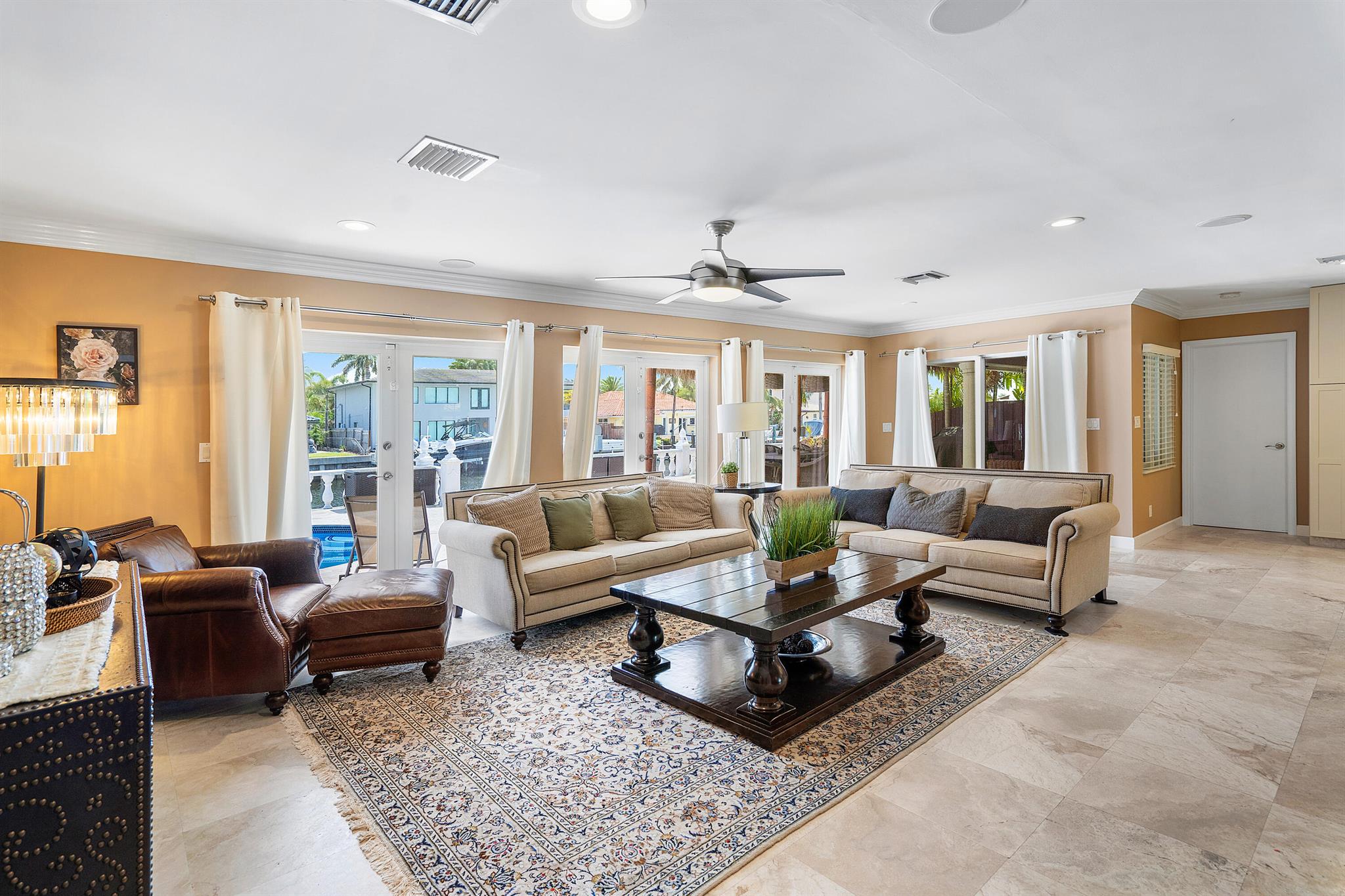 BERMUDA RIVIERA - Residential