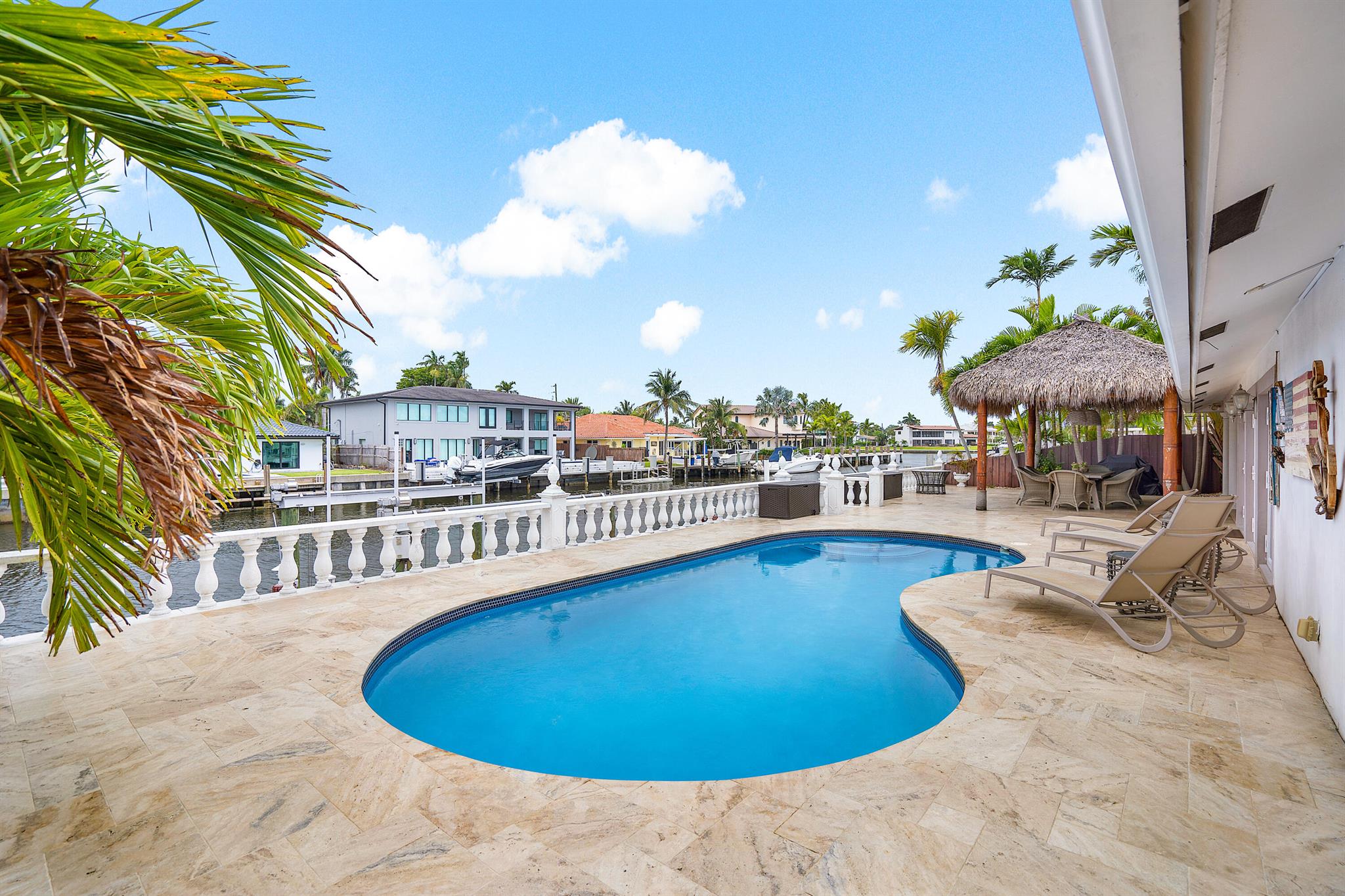 BERMUDA RIVIERA - Residential