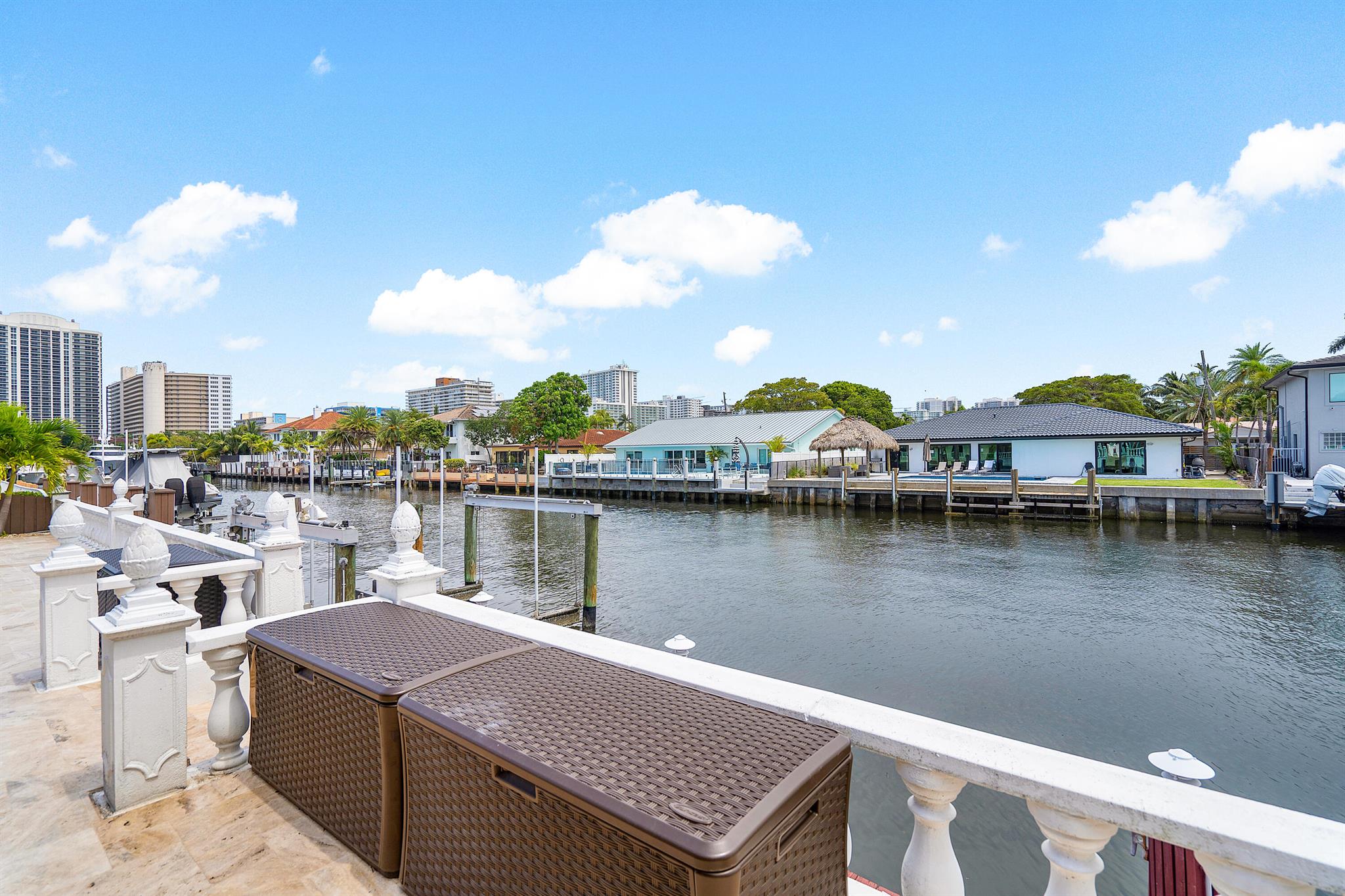BERMUDA RIVIERA - Residential