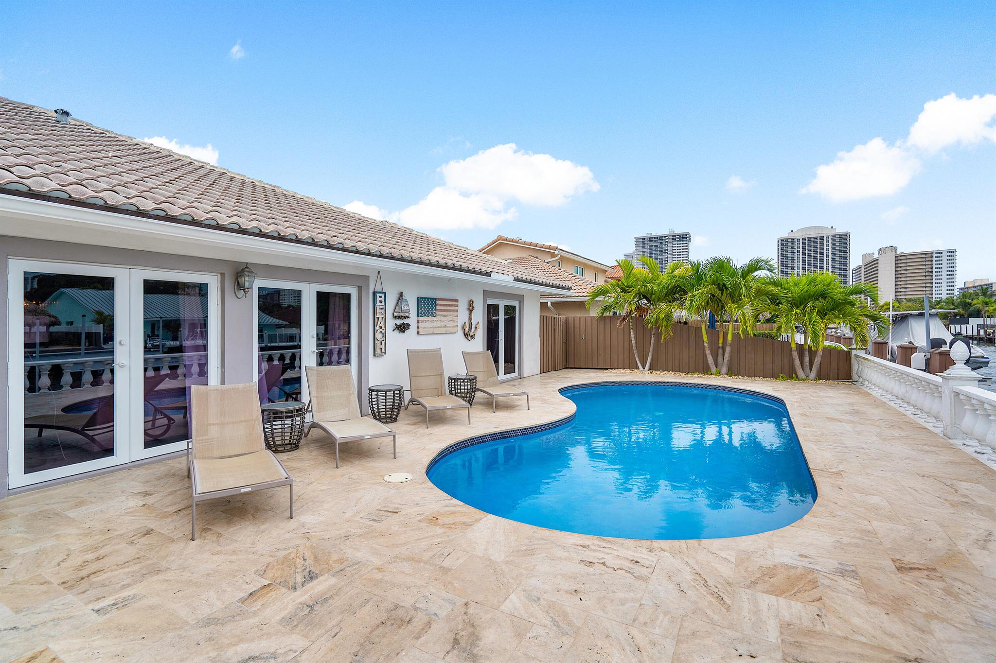 BERMUDA RIVIERA - Residential