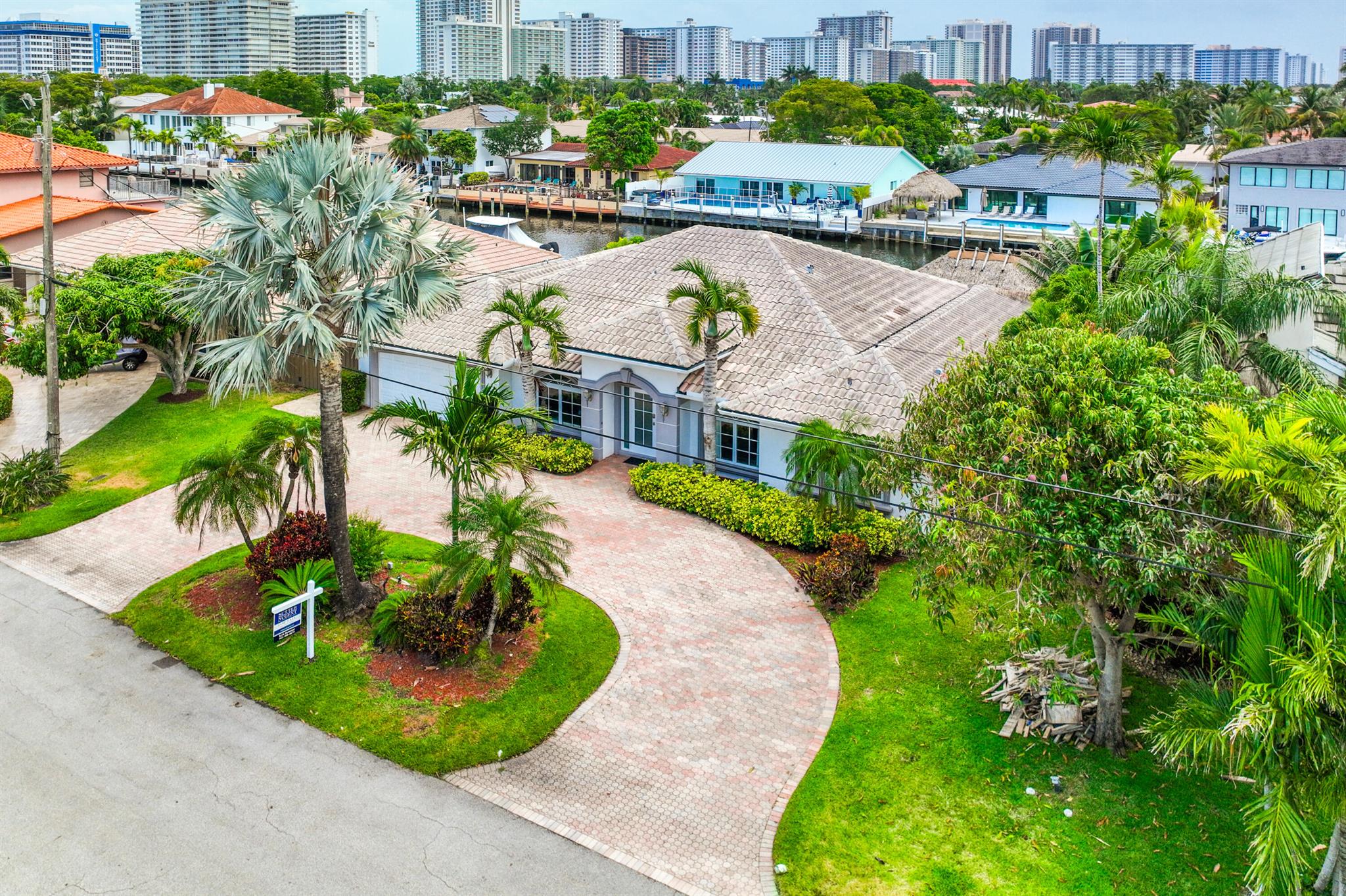 BERMUDA RIVIERA - Residential