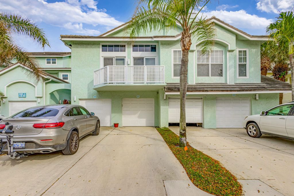Photo of 207 Mainsail Circle, Jupiter, FL 33477 (MLS # R11065746)
