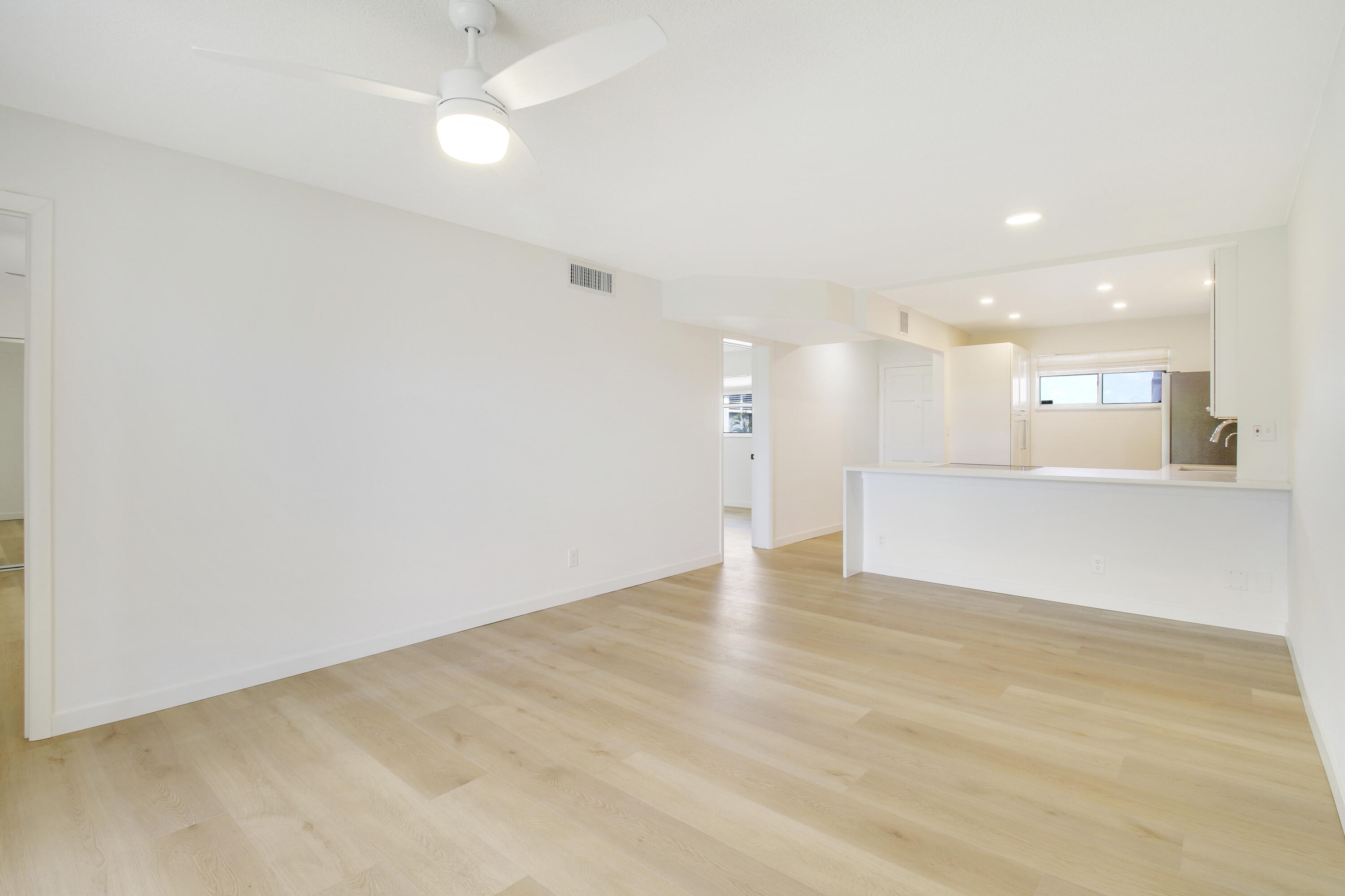 LAKE CLARKE GARDENS CONDO 21 - Residential