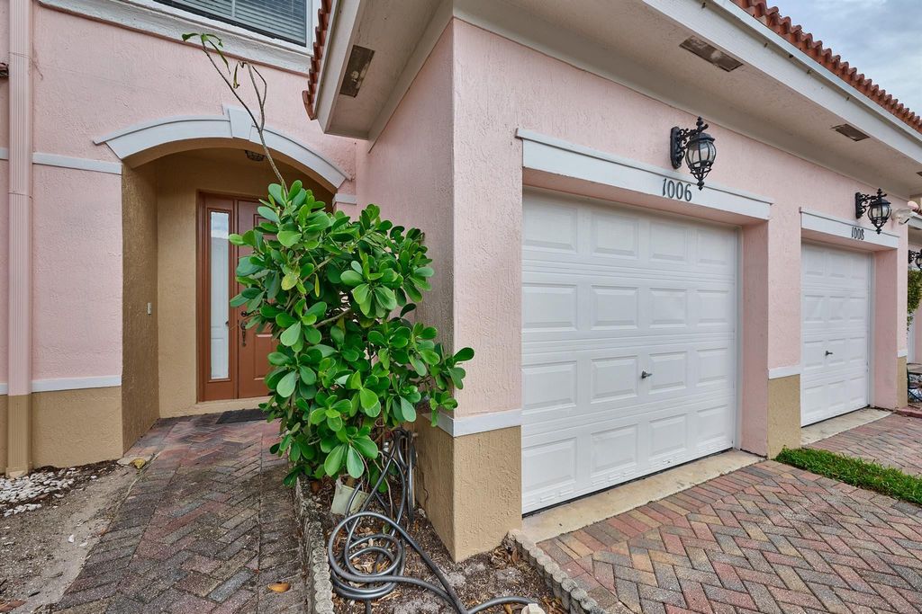 Photo of 1006 Seminole Palm Drive, Greenacres, FL 33463 (MLS # F10546372)