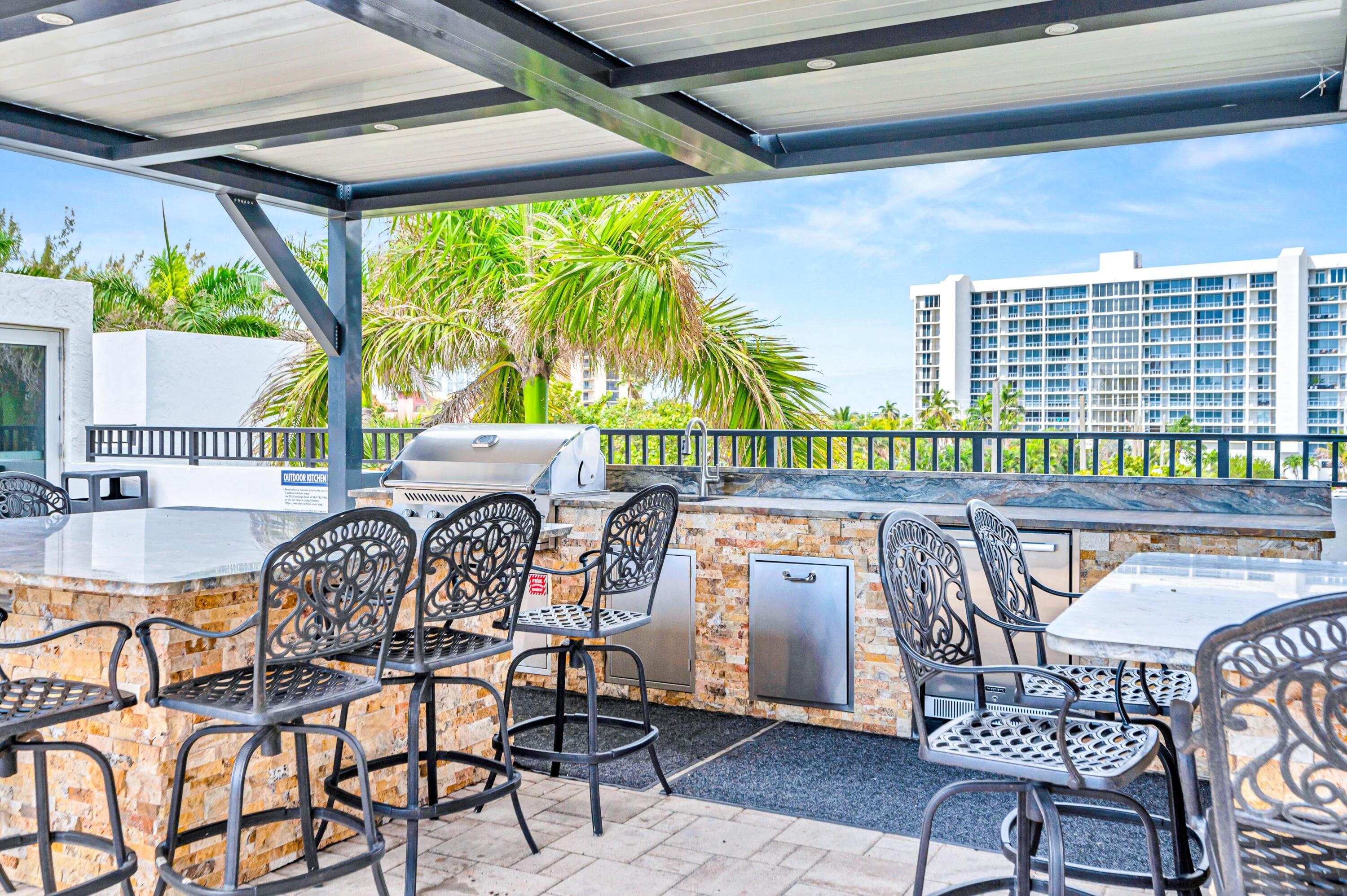 SILVER THATCH ATLANTIC PLAZA - Residential Lease