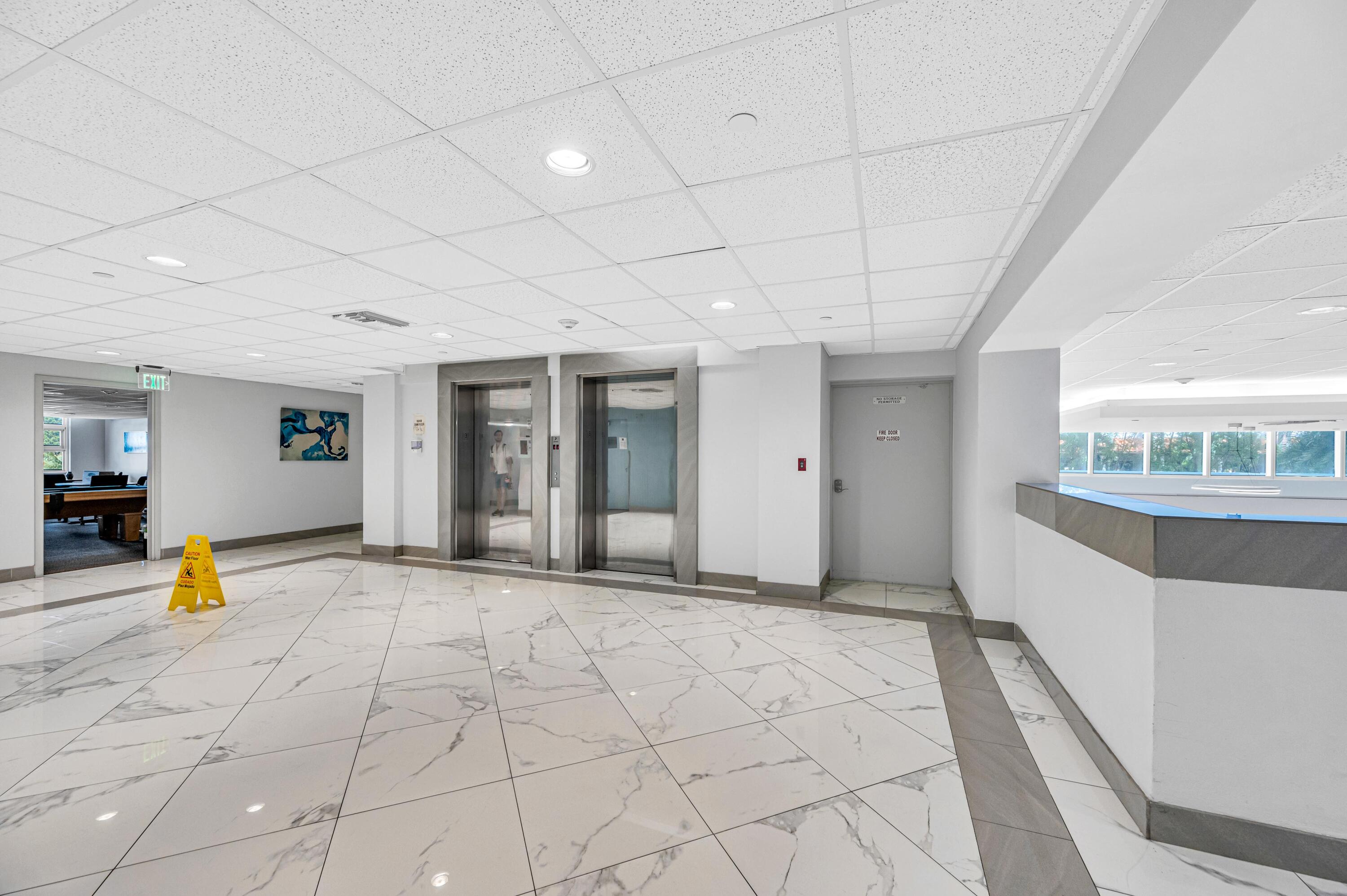 SILVER THATCH ATLANTIC PLAZA - Residential Lease