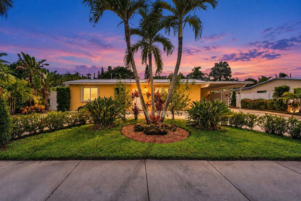 Photo of 949 Laurel Road, North Palm Beach, FL 33408 (MLS # B26086488)