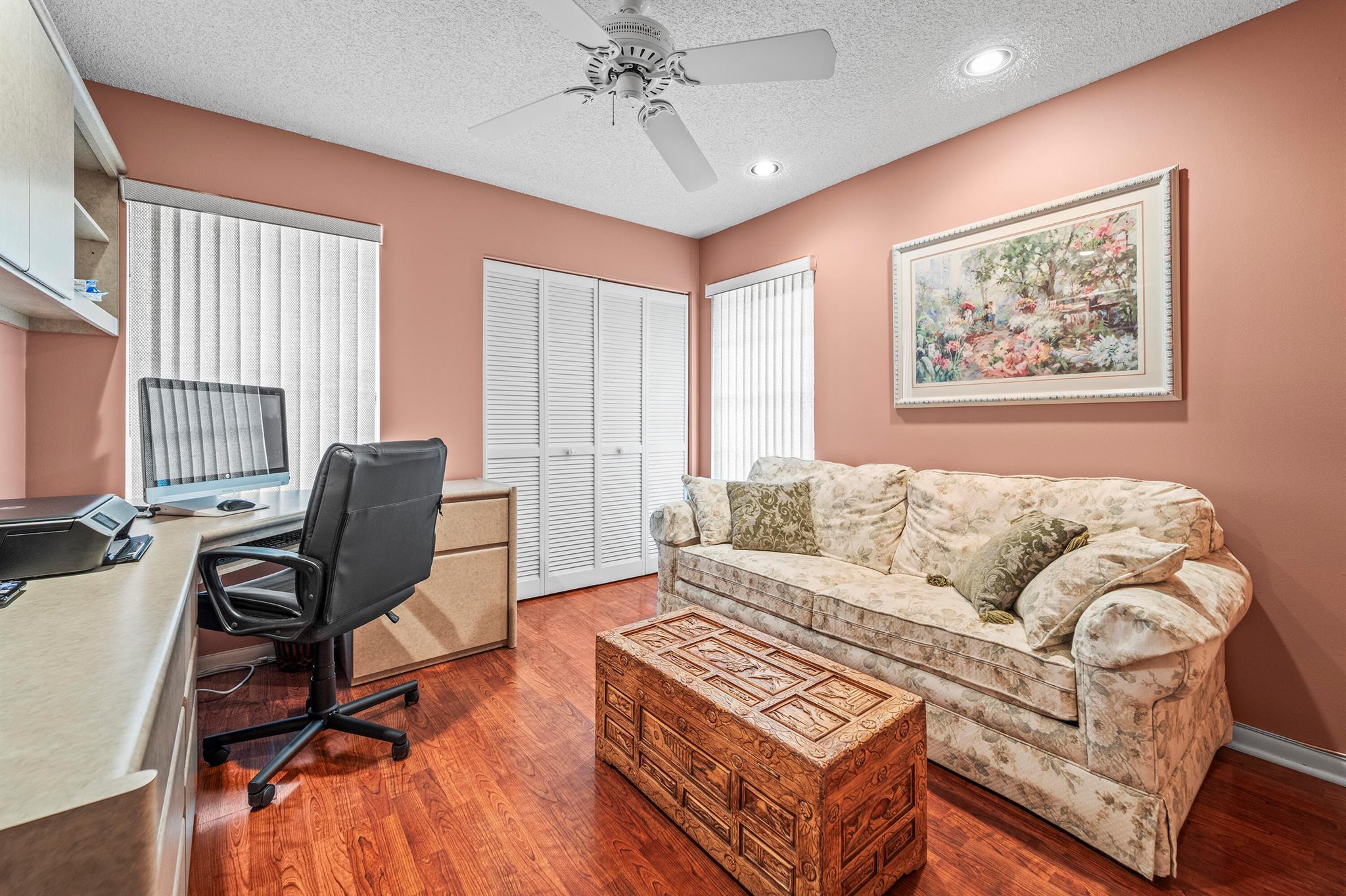 HUNTINGTON POINTE - Residential