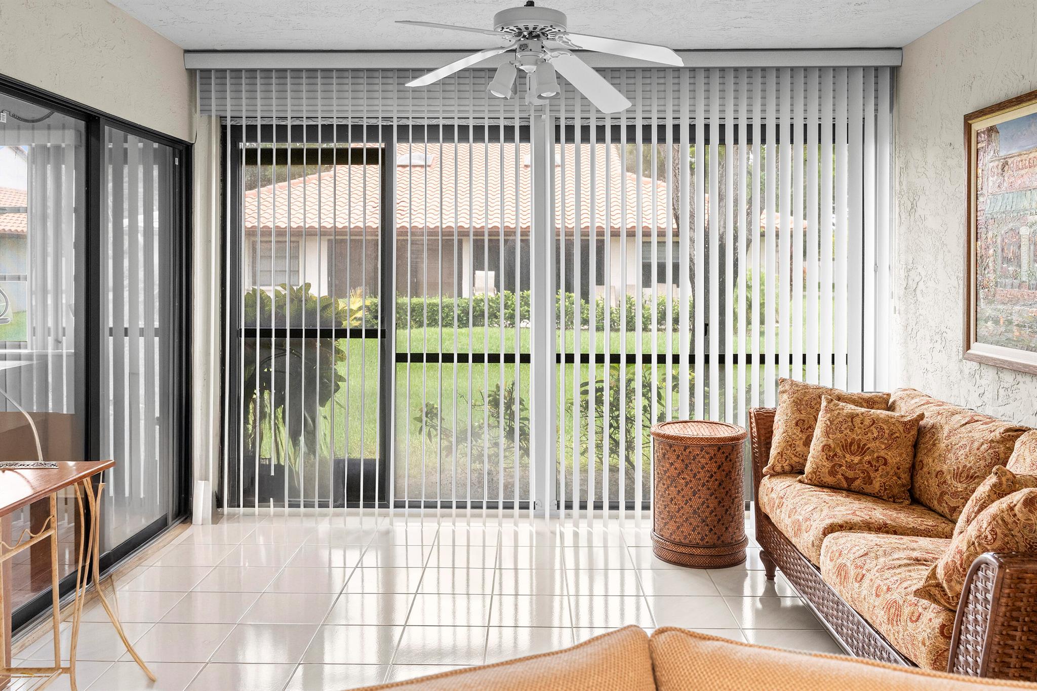 HUNTINGTON POINTE - Residential