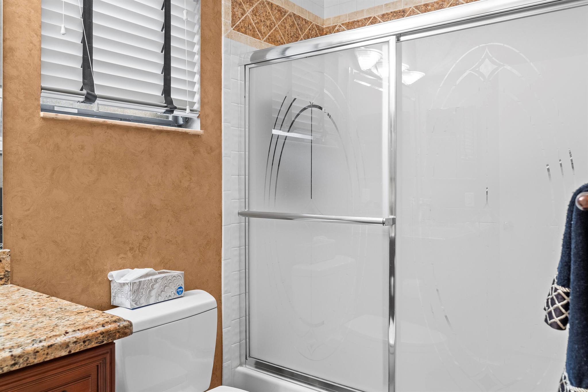 HUNTINGTON POINTE - Residential