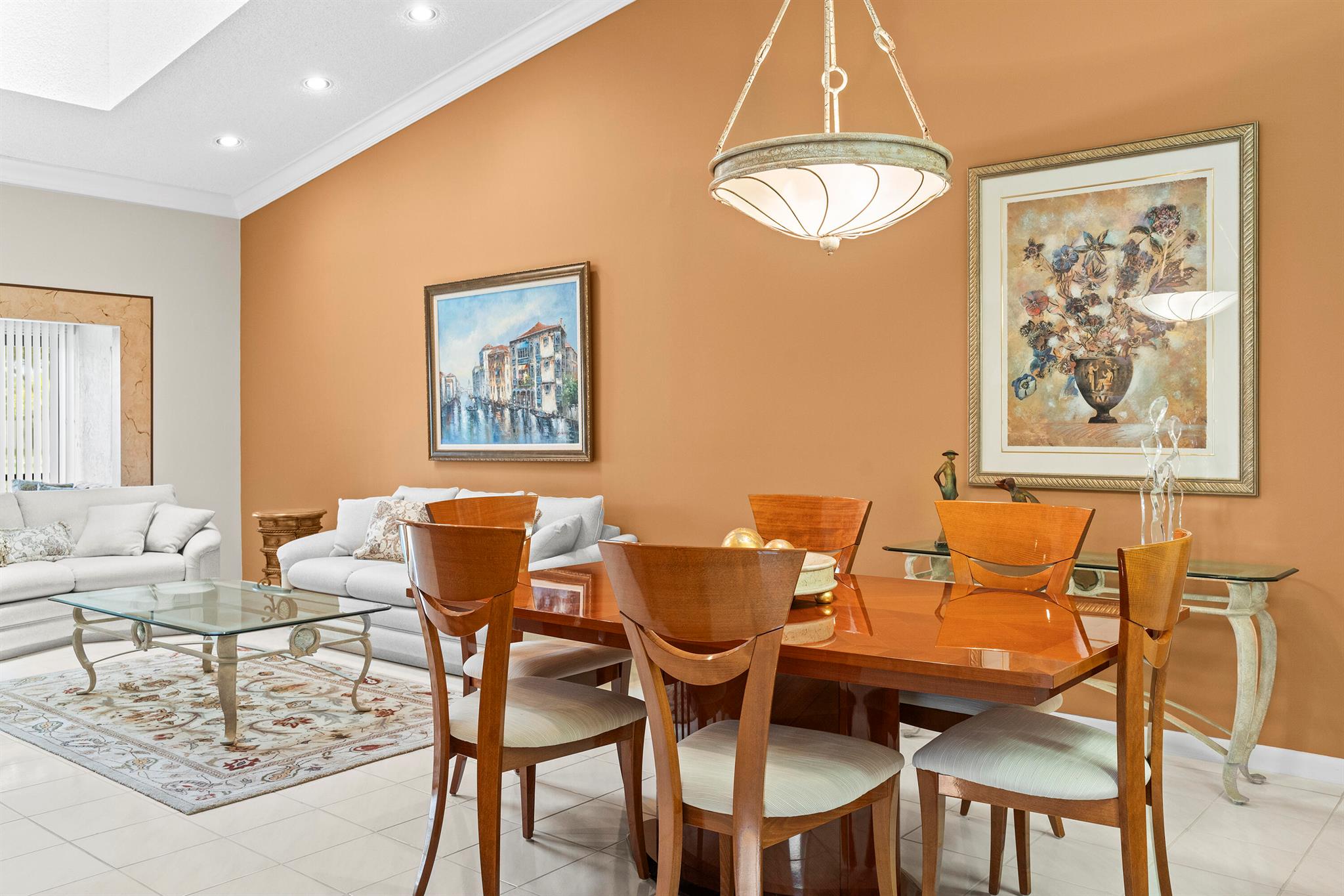 HUNTINGTON POINTE - Residential