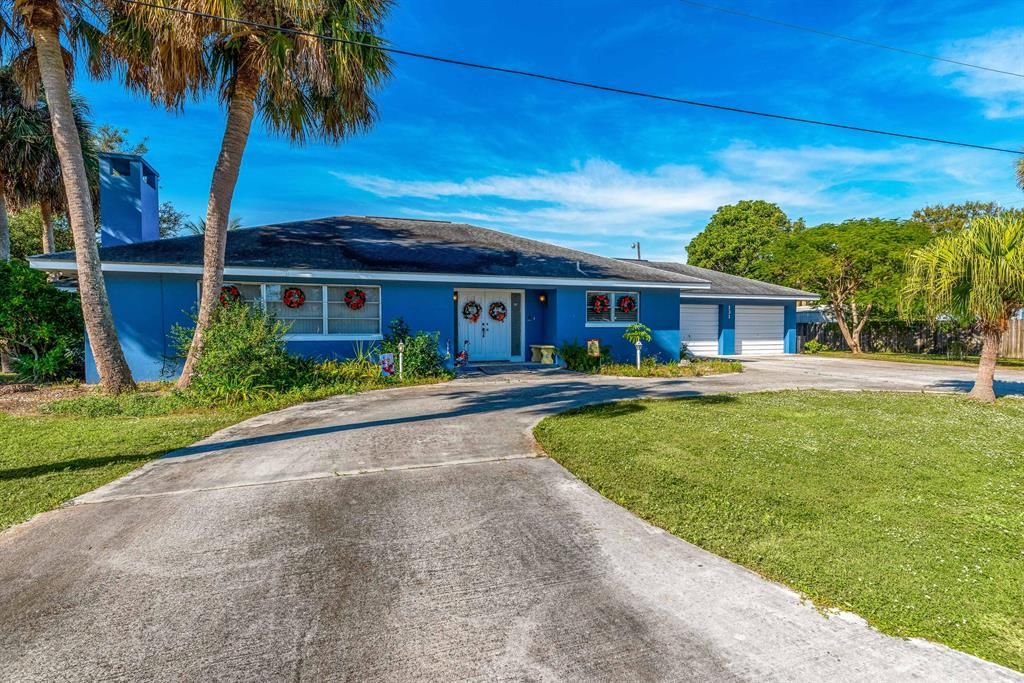 Photo of 131 U Vista Court, Fort Pierce, FL 34947 (MLS # R10763472)