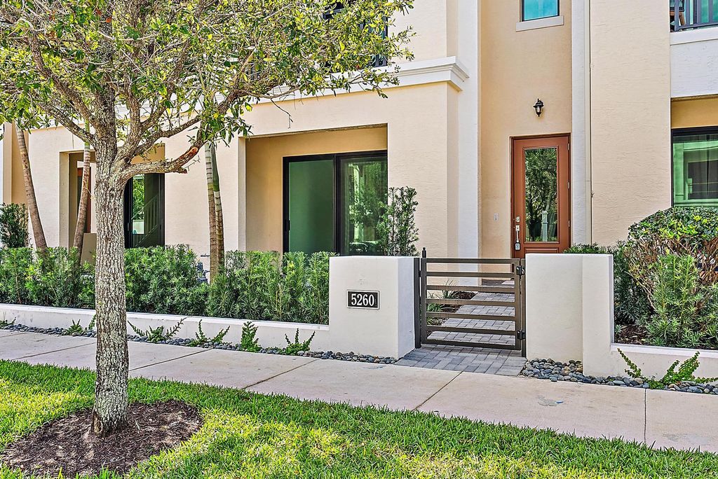 Photo of 5260 Beckman Ter, Palm Beach Gardens, FL 33418 (MLS # R11063419)