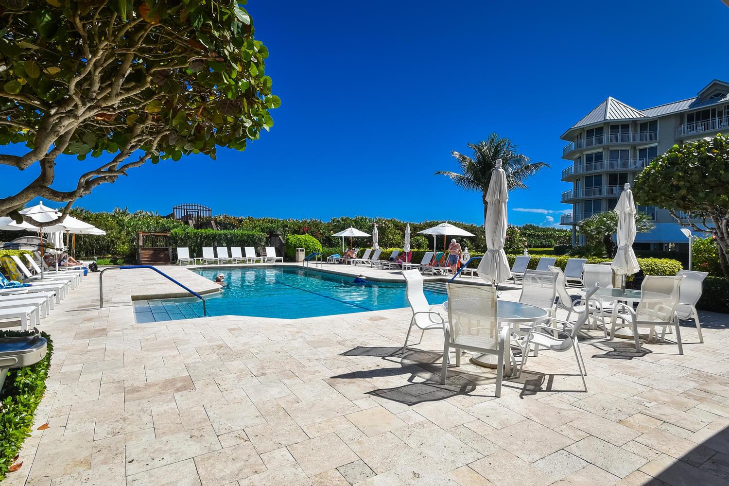 579 NE Plantation Road 202, Stuart, FL, 34996/$825,000 3 579 NE Plantation Road 202