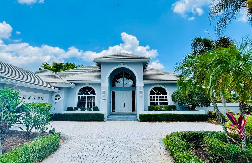 Photo of 2085 SW Oakhill Way, Palm City, FL 34990 (MLS # R10964423)