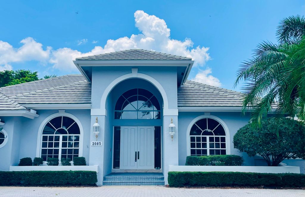 Photo of 2085 SW Oakhill Way, Palm City, FL 34990 (MLS # R10964423)