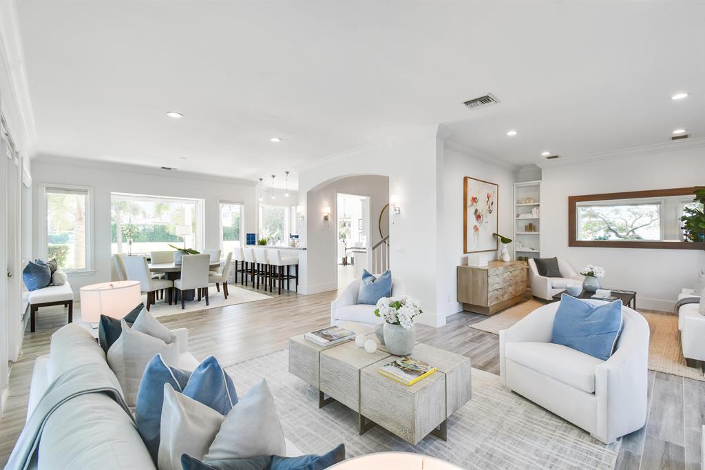 EDGEWATER - Residential