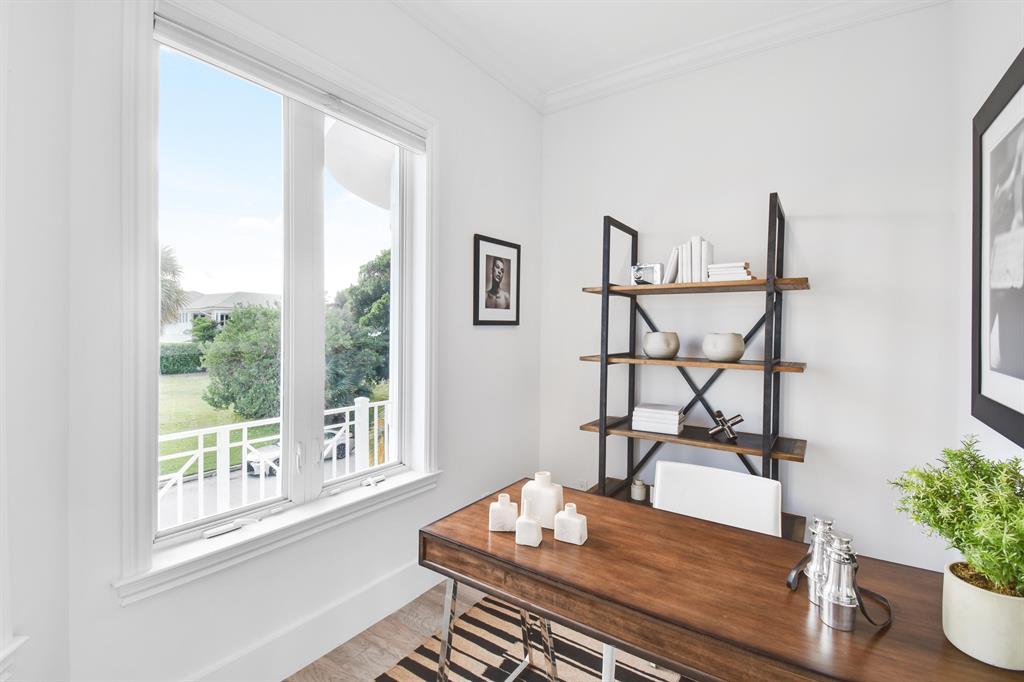 EDGEWATER - Residential