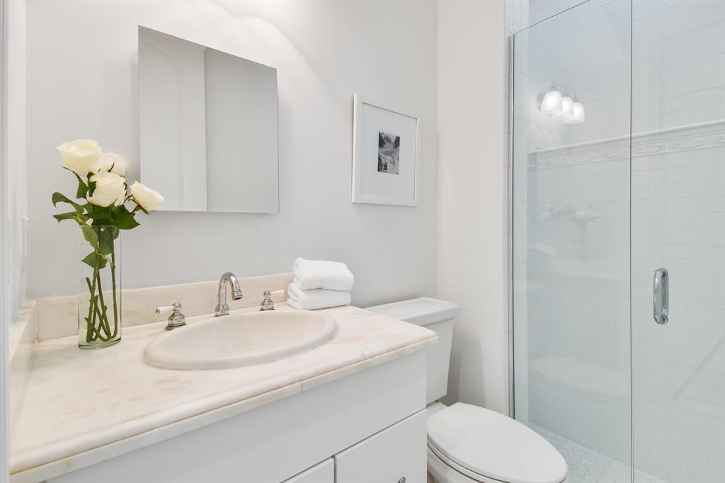 EDGEWATER - Residential