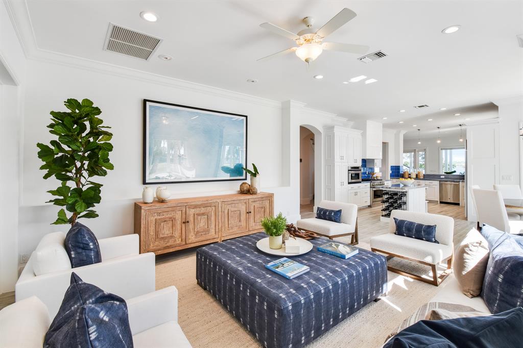 EDGEWATER - Residential