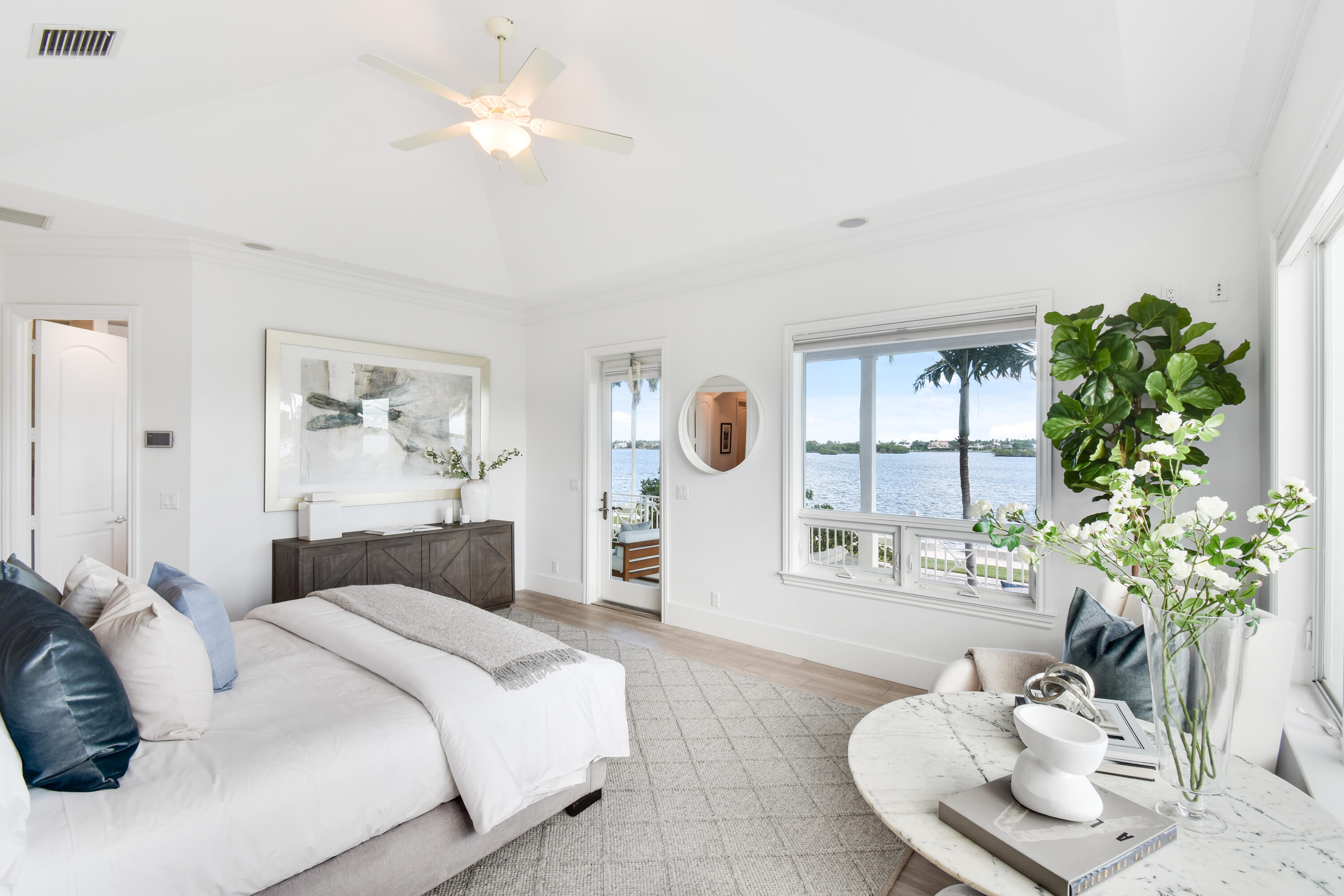 EDGEWATER - Residential