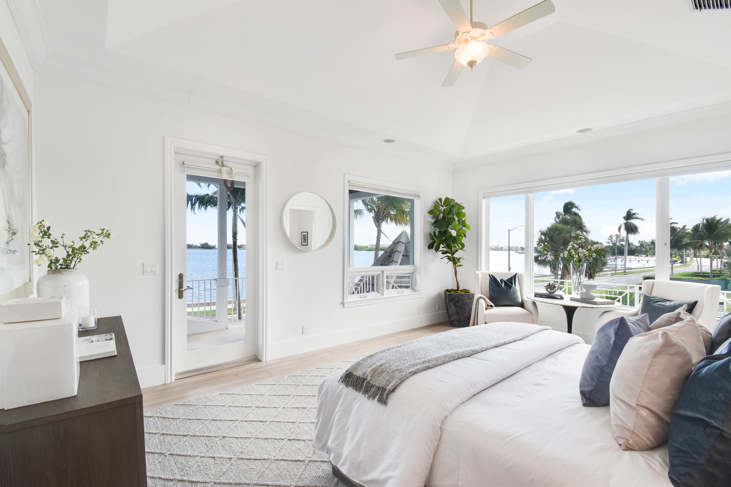 EDGEWATER - Residential