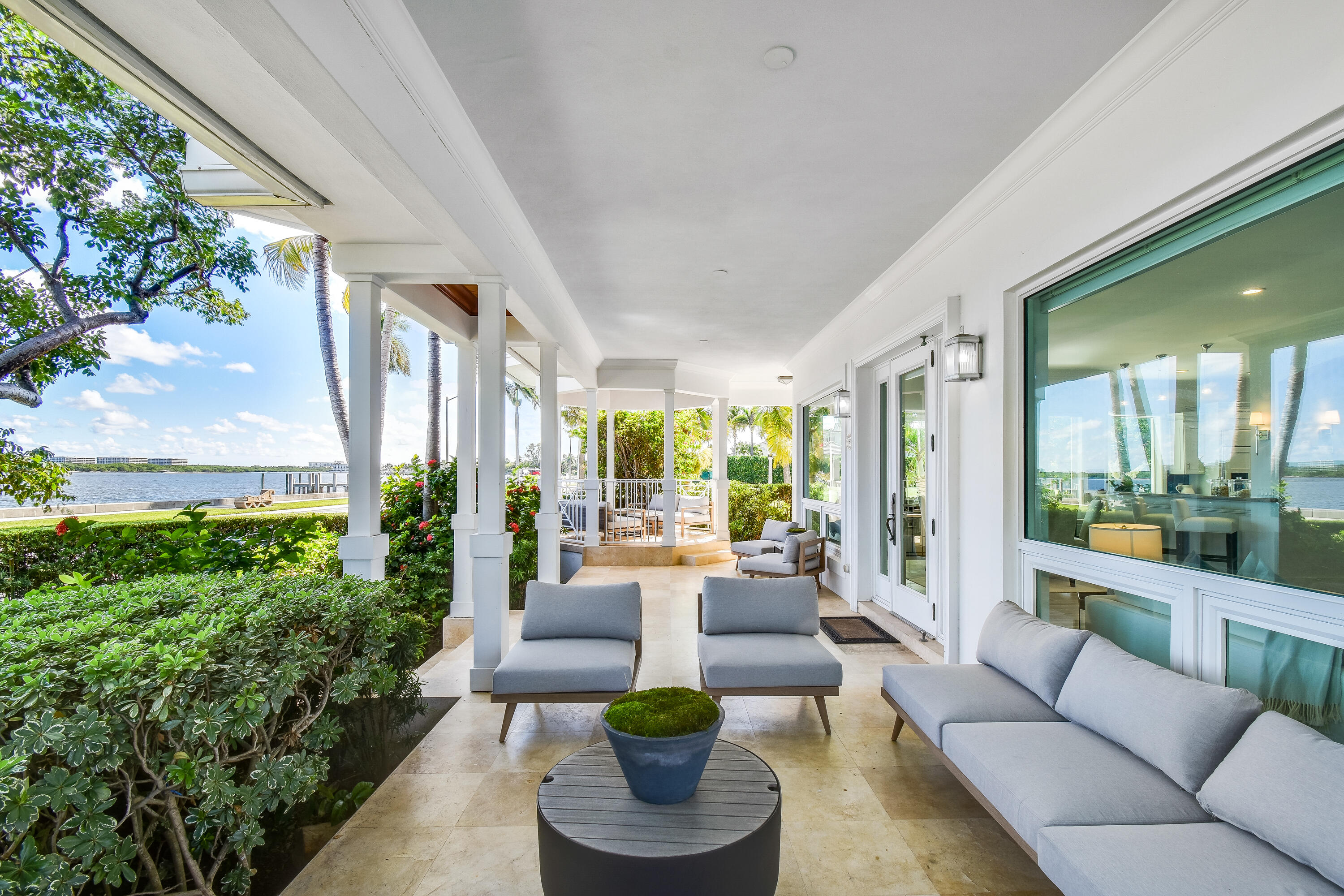 EDGEWATER - Residential