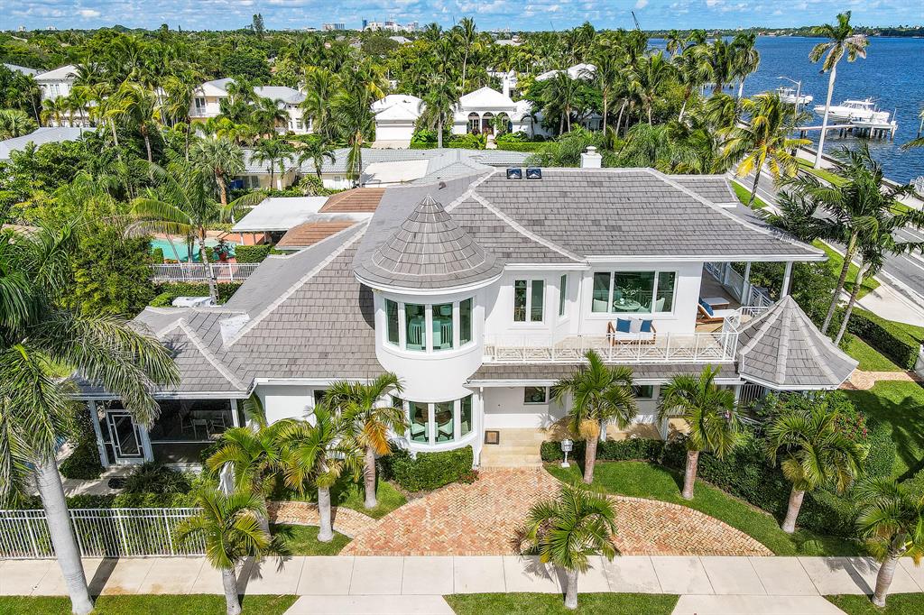 EDGEWATER - Residential