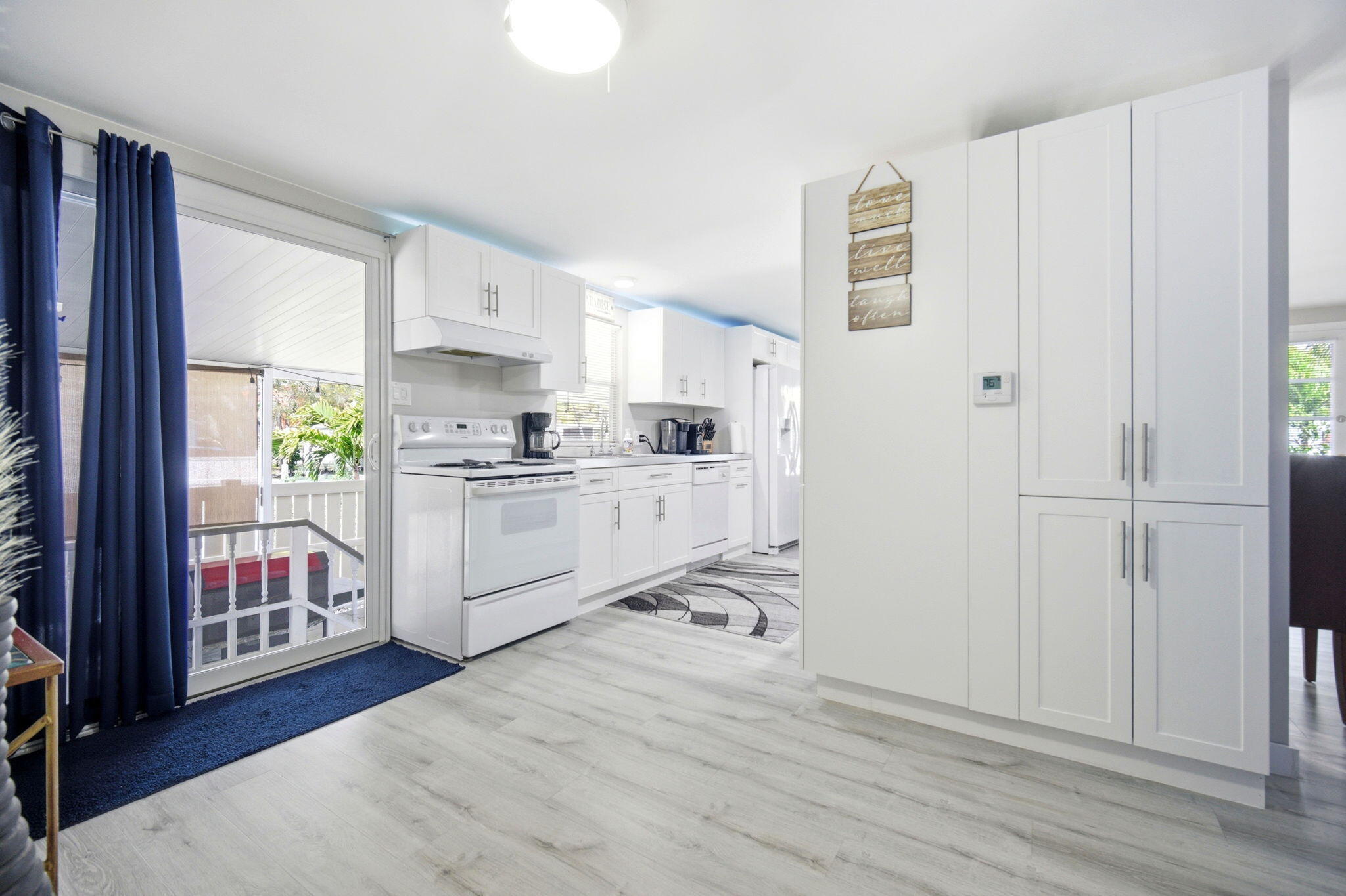 RAVENSWOOD GARDENS - Residential