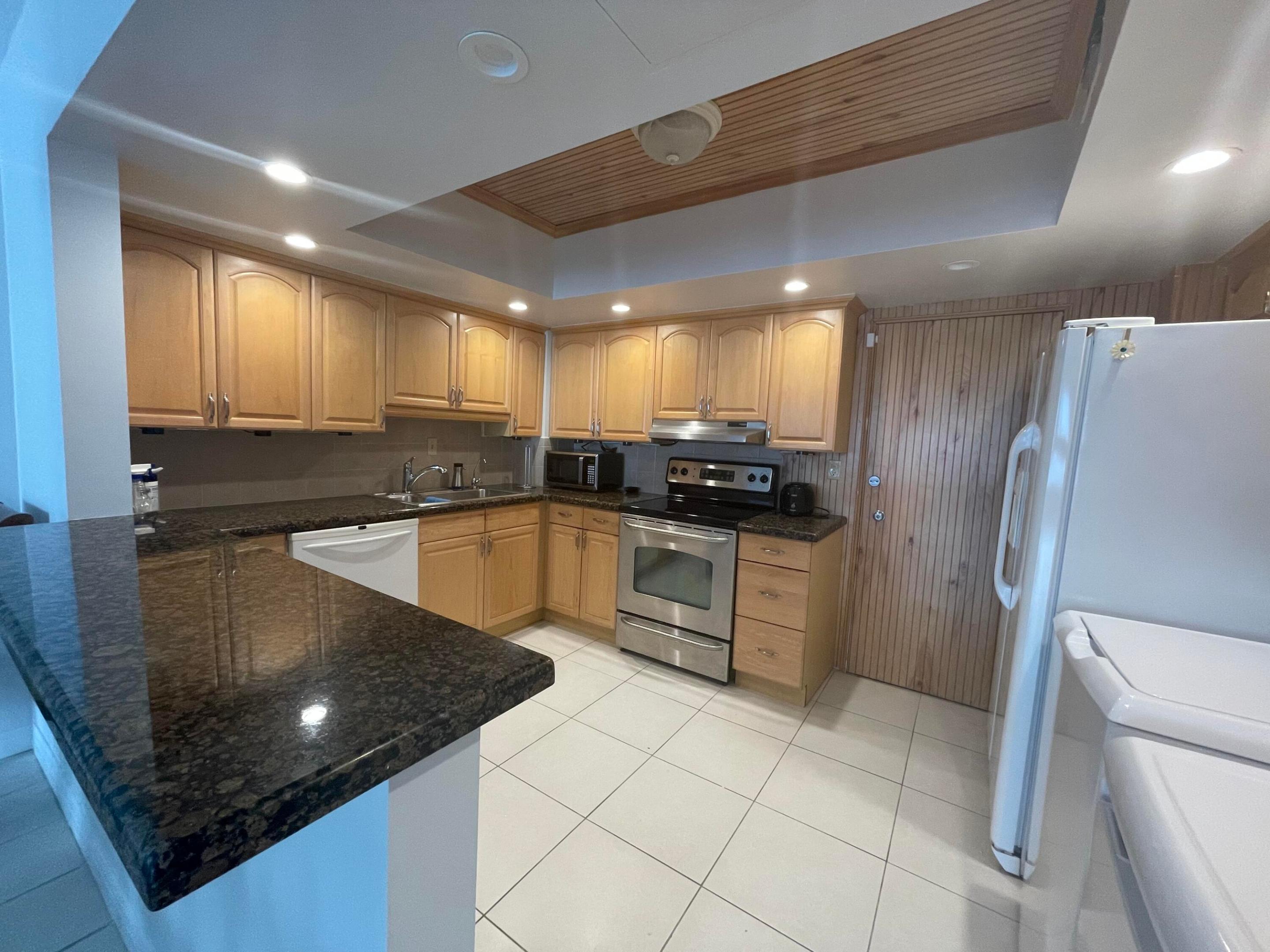 REGENCY TOWER CONDO - Residential Lease