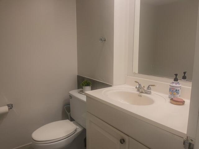 REGENCY TOWER CONDO - Residential Lease