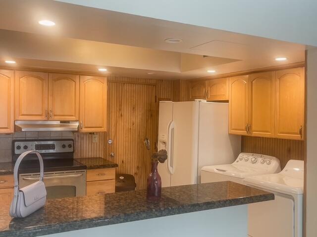 REGENCY TOWER CONDO - Residential Lease