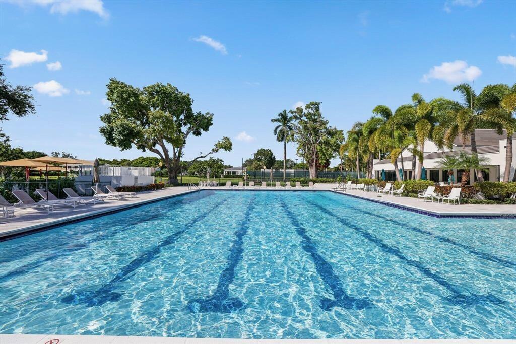 BOCA RATON BATH & TENNIS CLUB - Residential