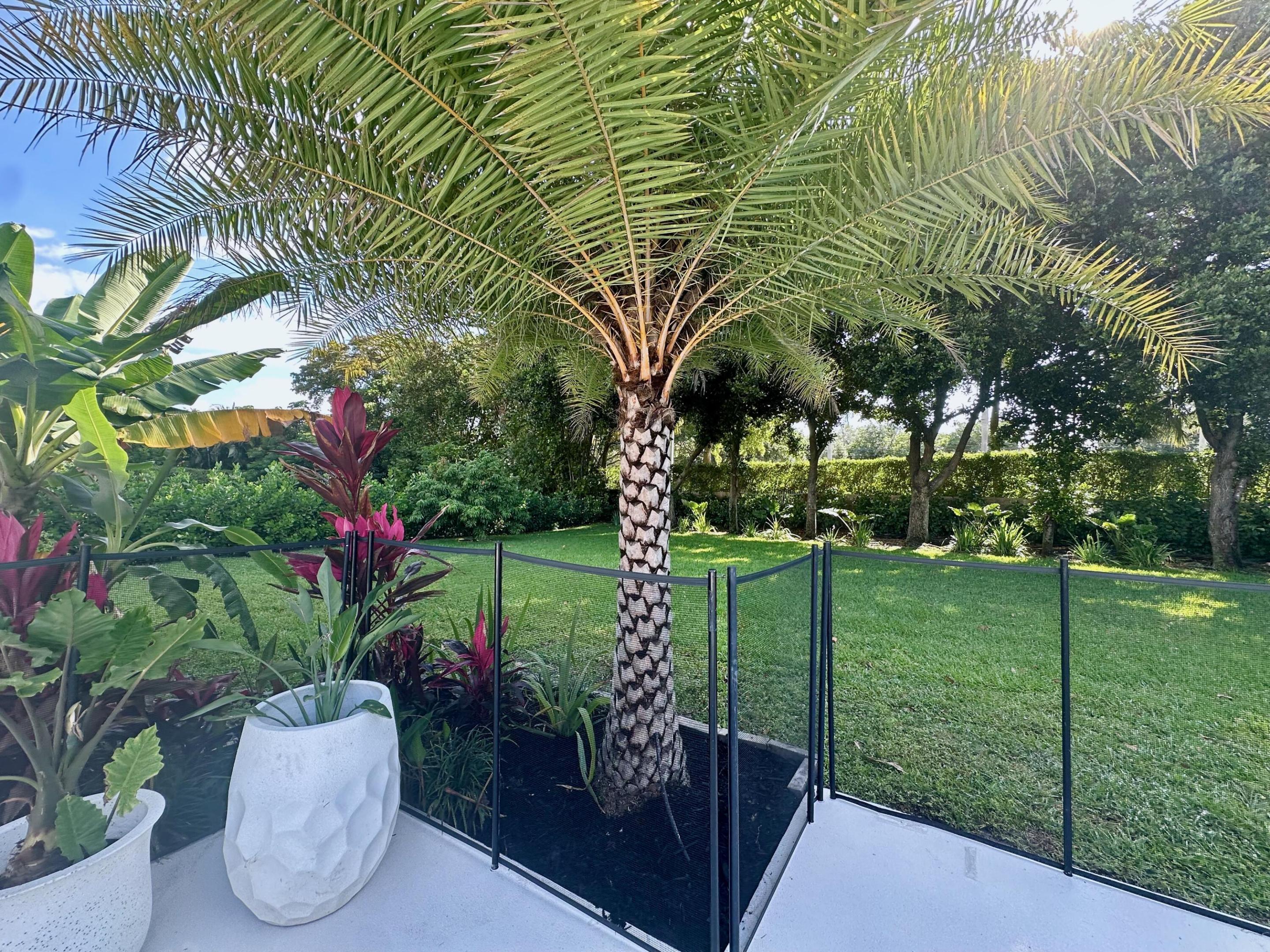 BOCA RATON BATH & TENNIS CLUB - Residential