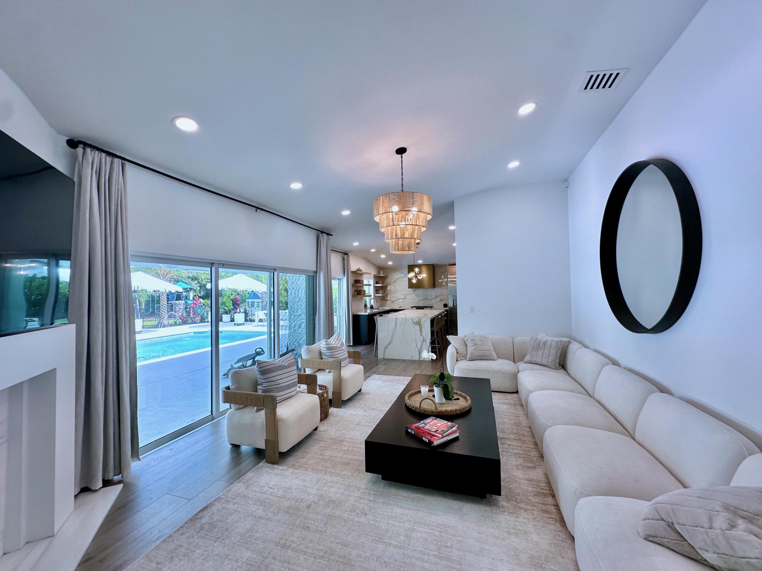 BOCA RATON BATH & TENNIS CLUB - Residential