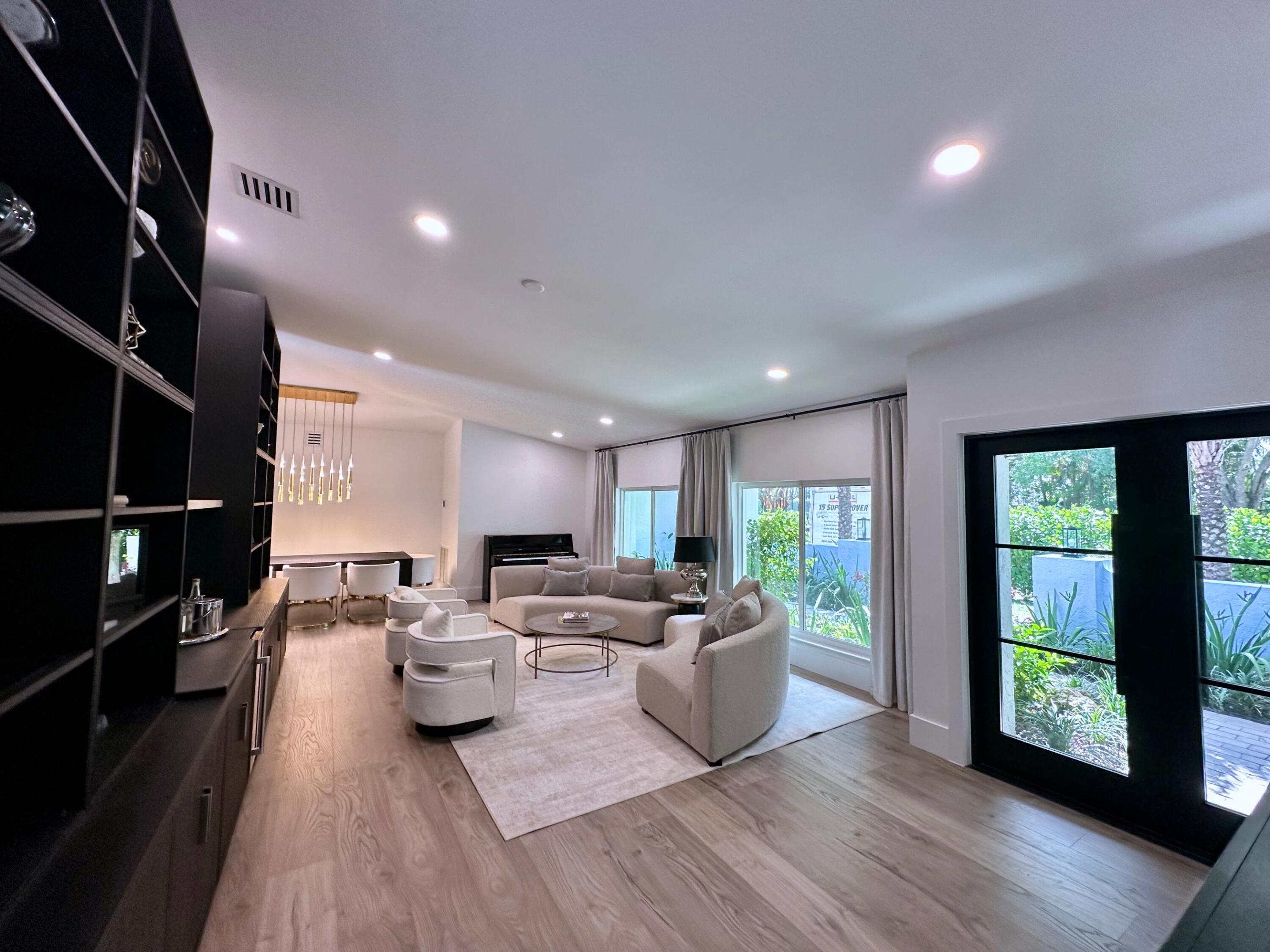 BOCA RATON BATH & TENNIS CLUB - Residential