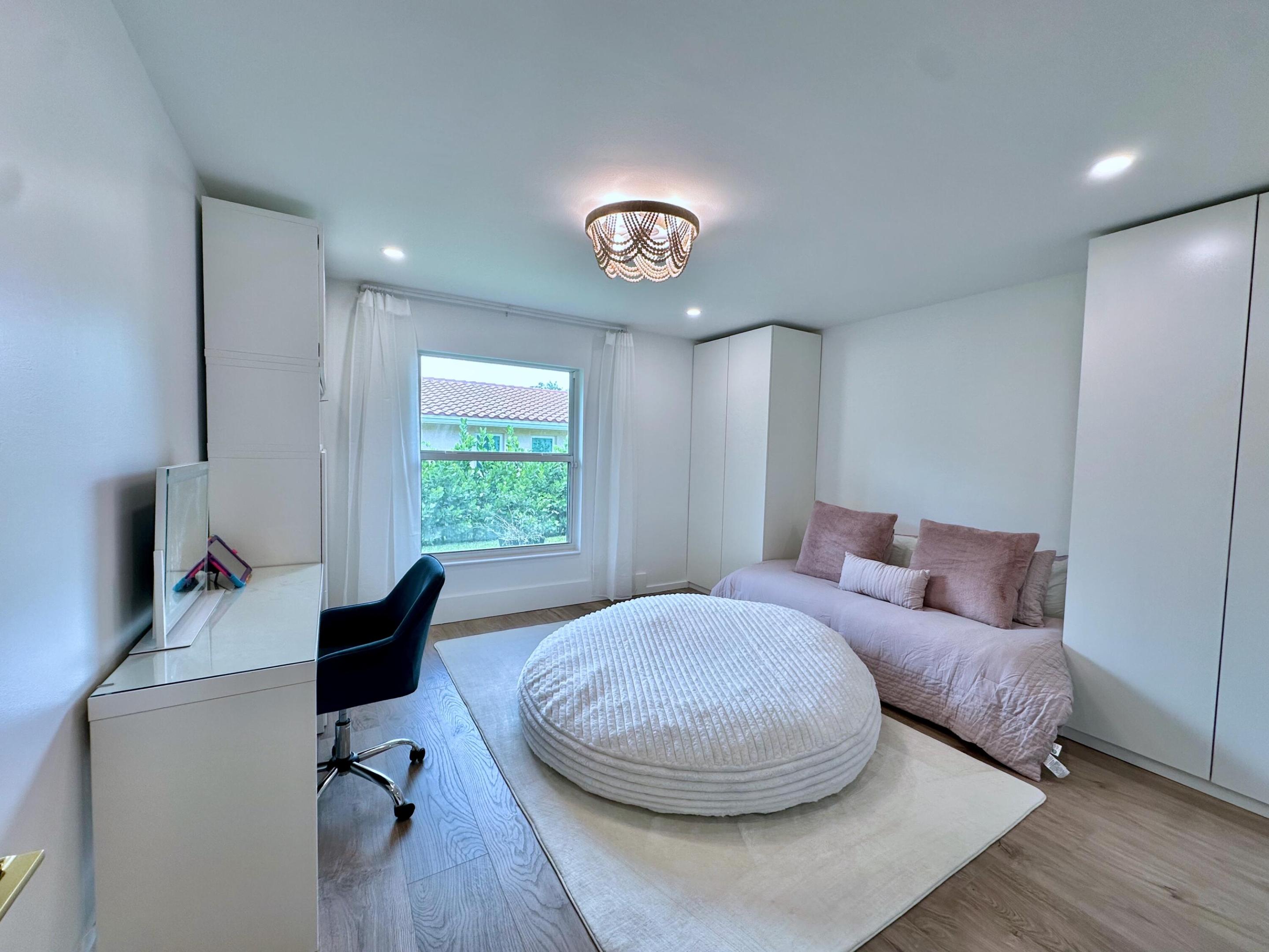 BOCA RATON BATH & TENNIS CLUB - Residential