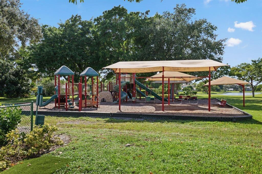 BOCA RATON BATH & TENNIS CLUB - Residential